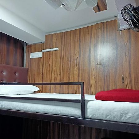Hotel Golden View Dormitory Bombay Esterno foto
