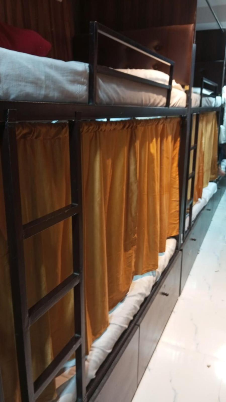 Hotel Golden View Dormitory Bombay Esterno foto