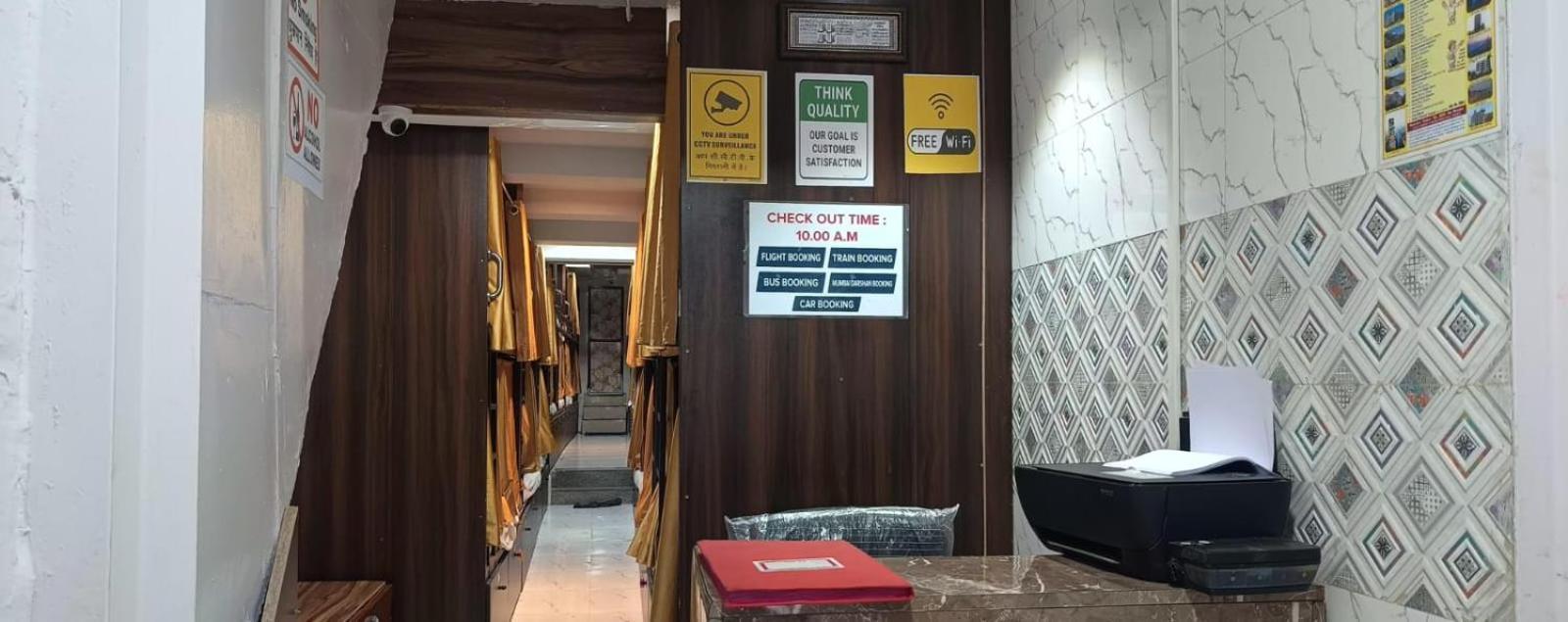 Hotel Golden View Dormitory Bombay Esterno foto